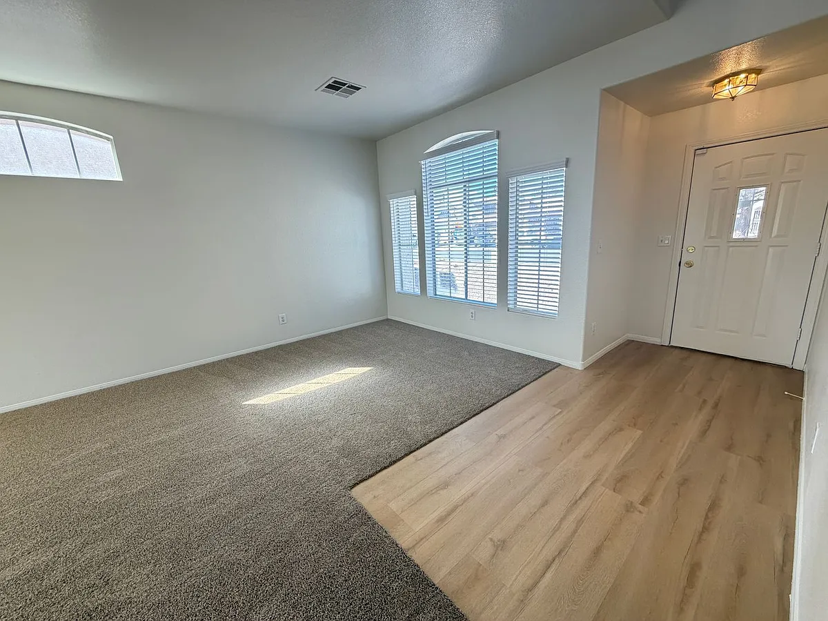 Building Photo - 6079 Autumn Rose Way