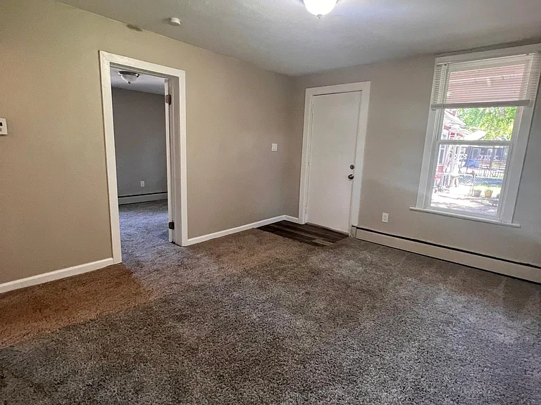 926 N Corona St — Photo 4