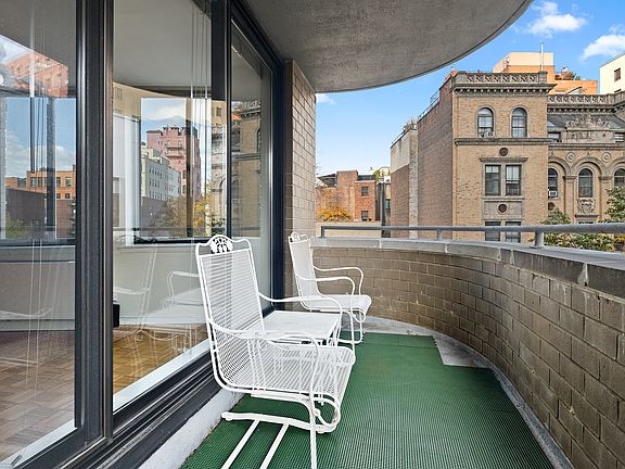4th image of 140 Charles St APT 4C