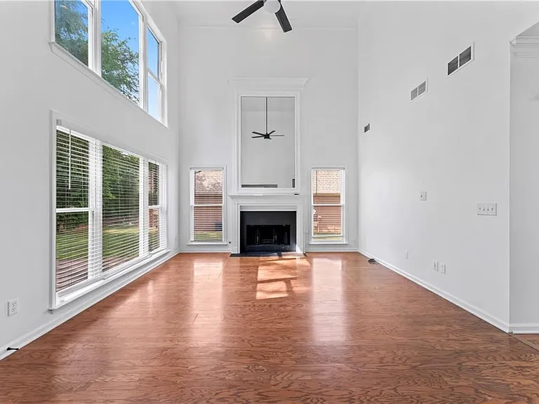 4267 Azalea Walk — Photo 9