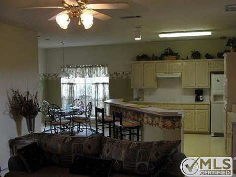5th image of 2021 Vista Dr