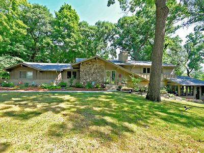1010 Shady LANE, Oconomowoc, WI, 53066