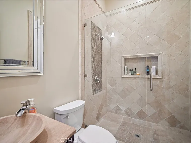 17401 Raymer St — Photo 26