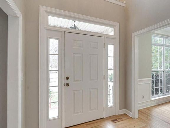 4th image of 6096 Heritage Ridge Dr