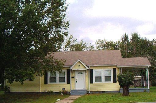 406 Lydia Street is waiting for you