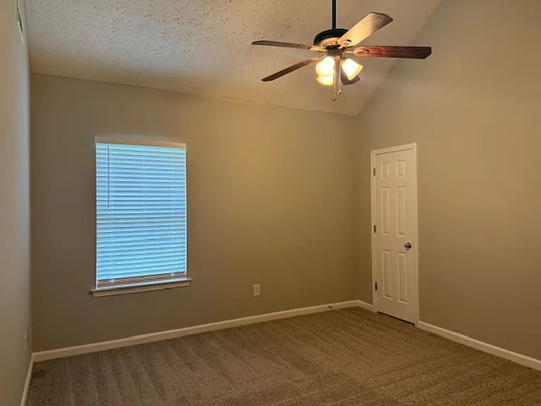 711 Tullamore Way — Photo 14