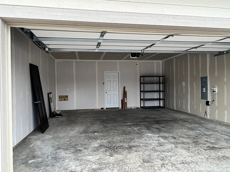 9521 W Dolores Dr — Photo 17