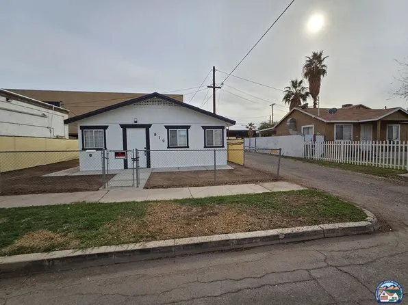 819 W Commercial Ave, El Centro, CA 92243