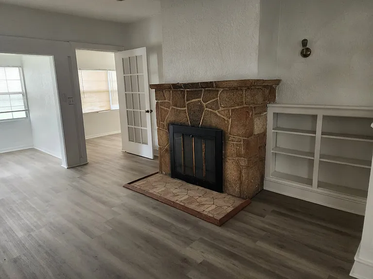 20 E Avenue B #1 — Photo 15