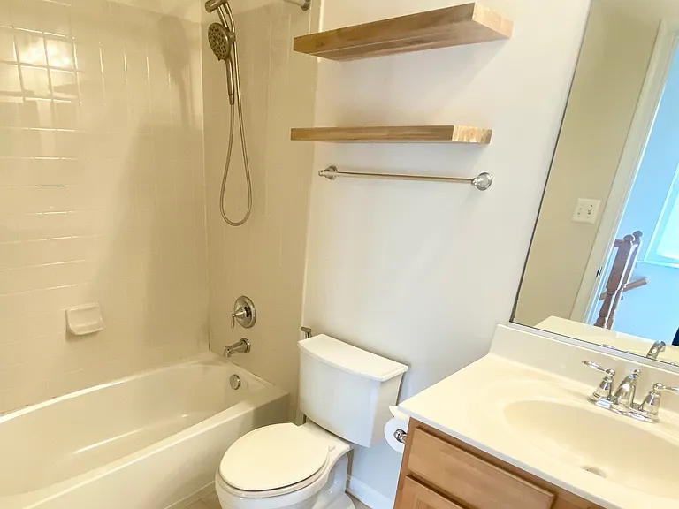 675 Anacostia Ave NE — Photo 8
