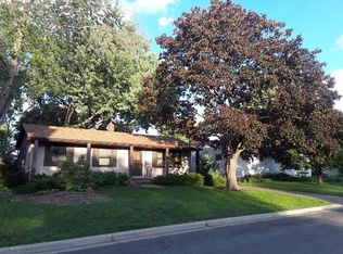 1130 Bellows St, West Saint Paul, MN 55118
