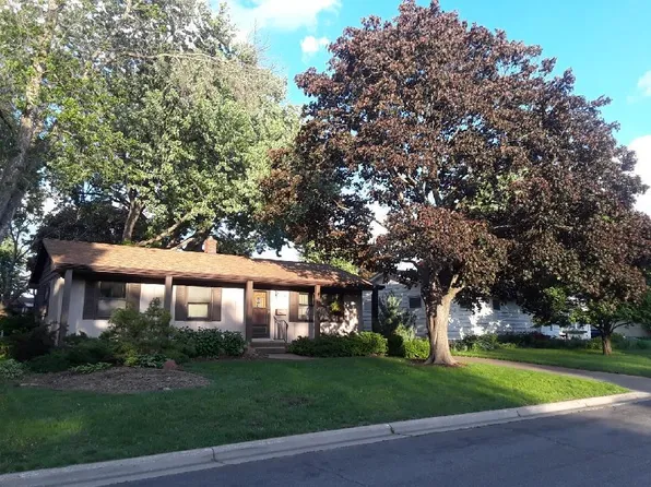 1130 Bellows St, West Saint Paul, MN 55118