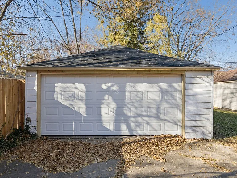 11285 Lakepointe St — Photo 9