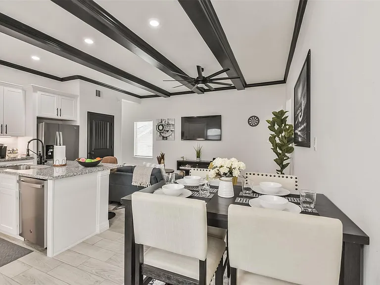 3407 Sakowitz St #B — Photo 9
