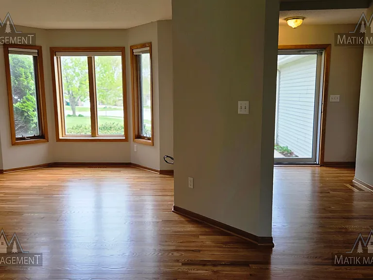 5605 Nancy Ln NW — Photo 3