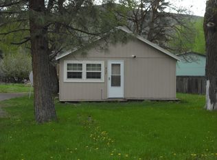 927 S H St, Lakeview, OR 97630