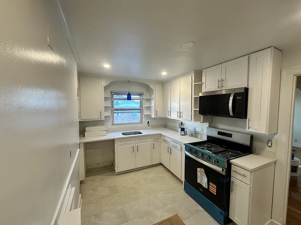 32 Bishop Rd #4