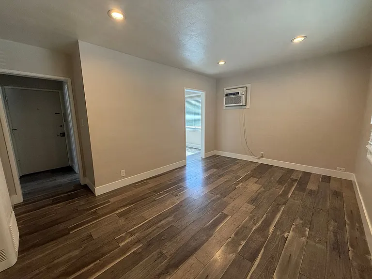 2713 and 2721 T Street, Sacramento — Photo 30