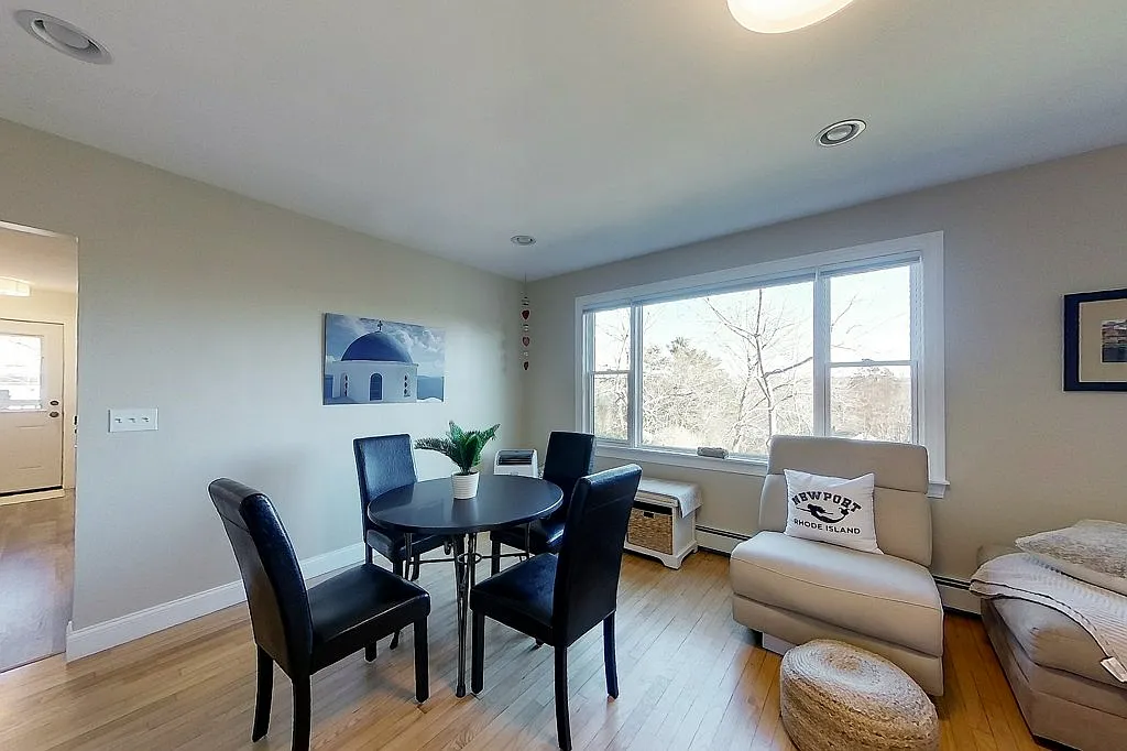 3 bed, 1344 sqft, $2,650 — Photo 4