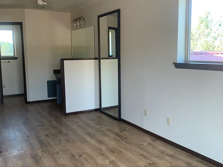 519 Trestle Ln #B — Photo 13