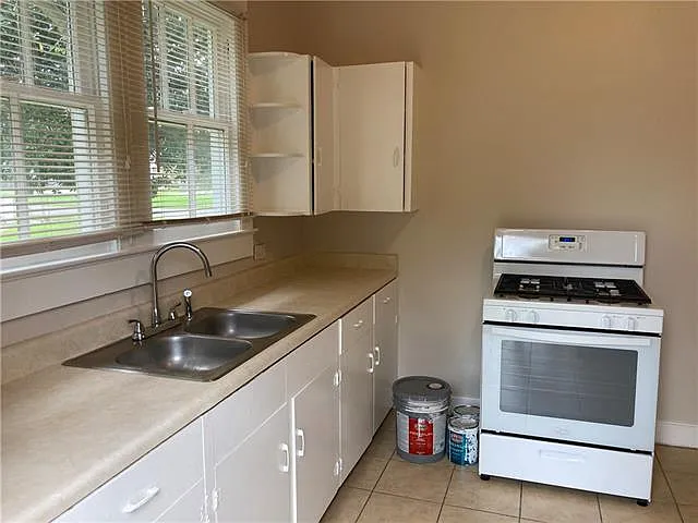 342 Avenue B — Photo 2