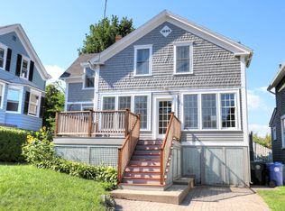 11 Spring Garden St, Warwick, RI 02888