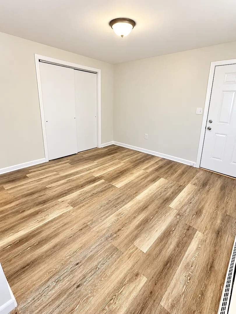 43 LaSalle Court — Photo 4