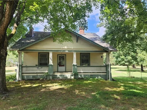 2926 Old Salisbury Rd, Winston Salem, NC 27127