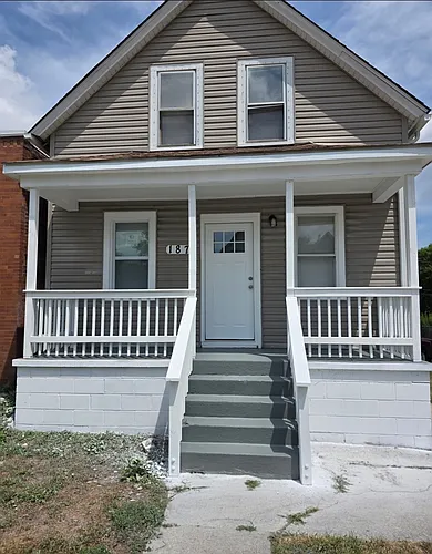 187 E 25th St #2 Photo 1