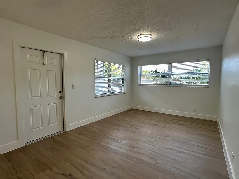 2500 Johnson St #1 — Photo 8