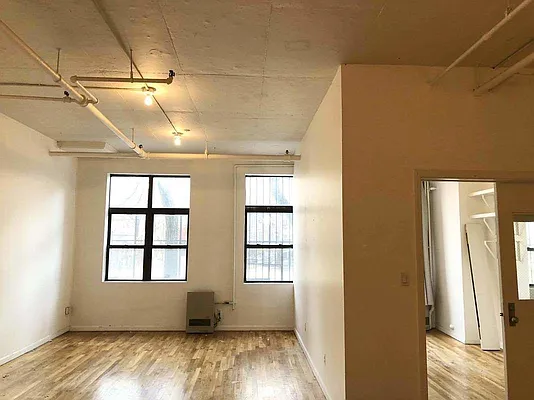 Rented by EXR | media 26