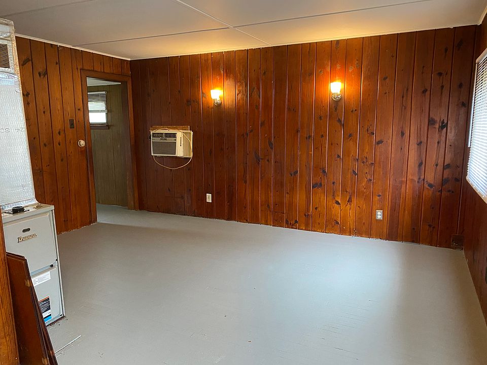 2nd image of 1432 W Factory Ave