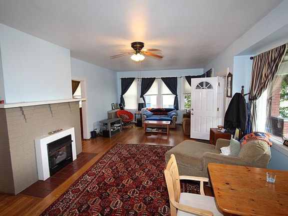 3rd image of 410 N Saint Clair St