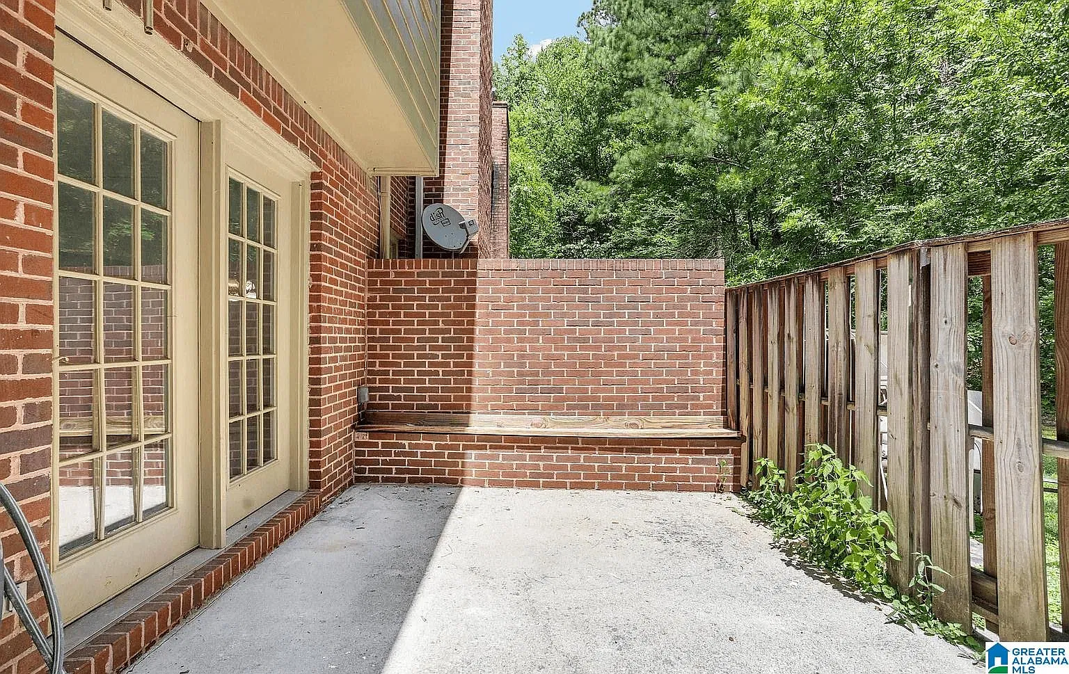 3 bed, 2.5 bath, $2,100 — Photo 4