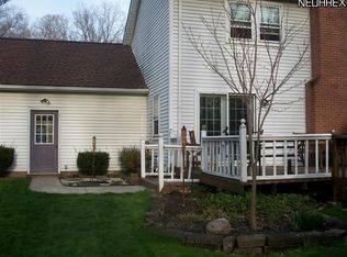 8550 Homestead Dr, Olmsted Township, OH 44138
