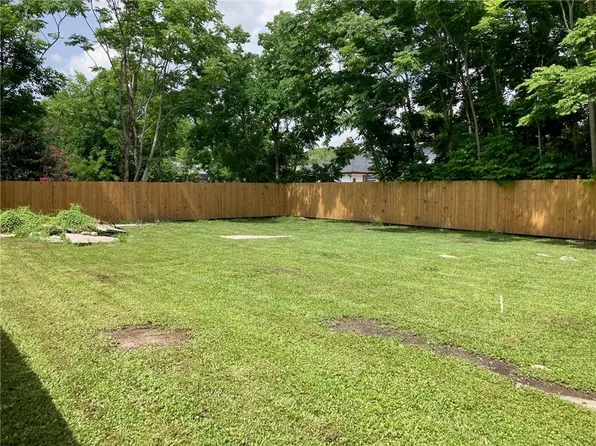 2810 Lawrence St, New Orleans, LA 70114