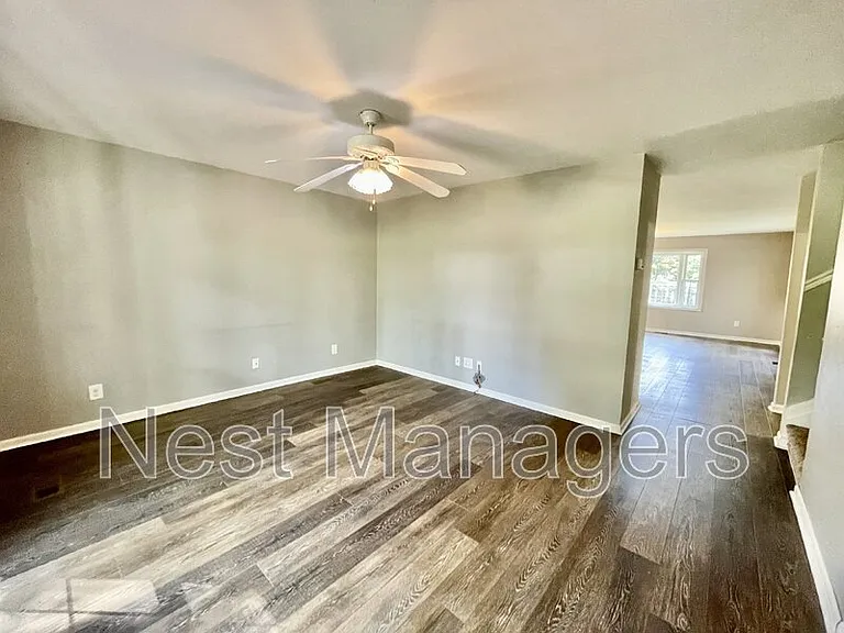 5651 Dodge Dr — Photo 6