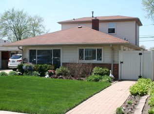 9954 S California Ave, Evergreen Park, IL