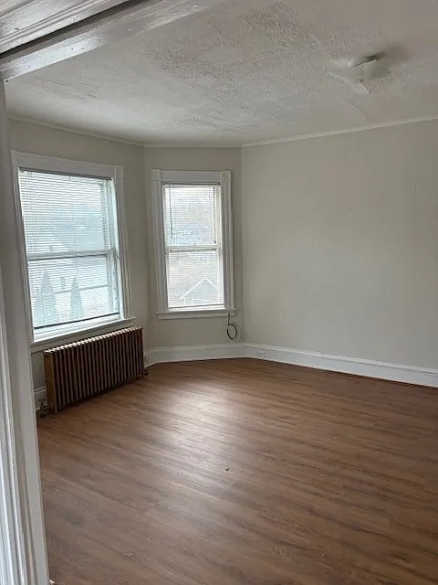 Building Photo - 23 Moss St #2