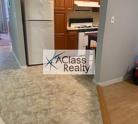2nd image of 21-33 37th St #1