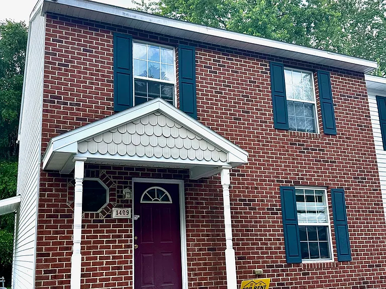 1409 Varsity Lane - AVAILABLE NOW 1409 Varsity Lane - AVAILABLE NOW
