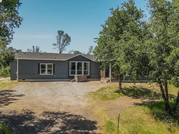 21679 Squaw Grass Trl, Redding, CA 96003