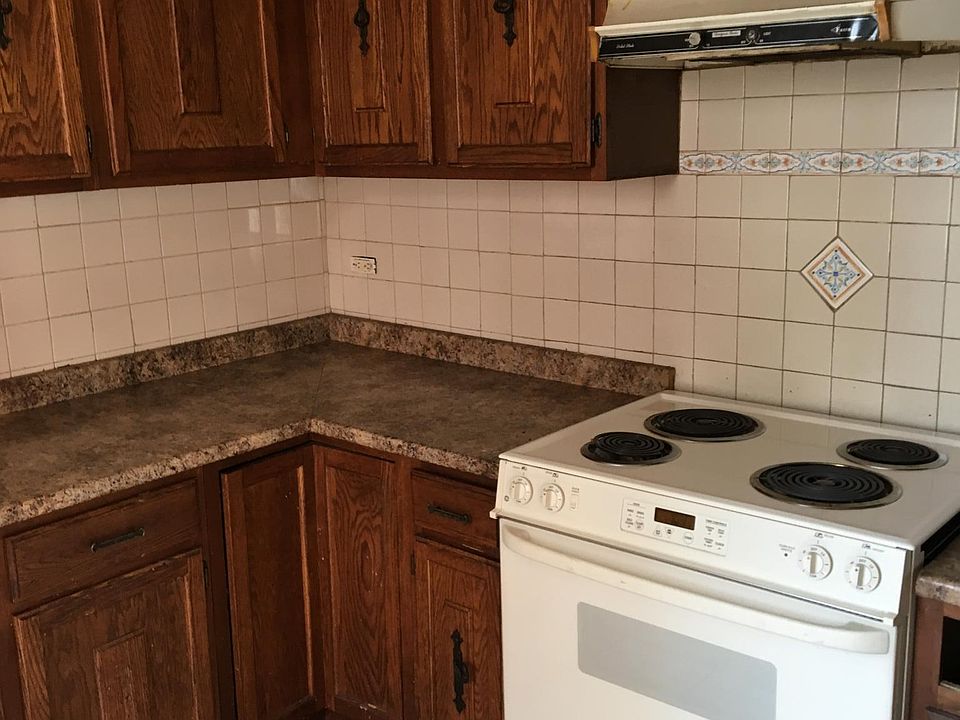 2nd image of 232 E Ross St #1