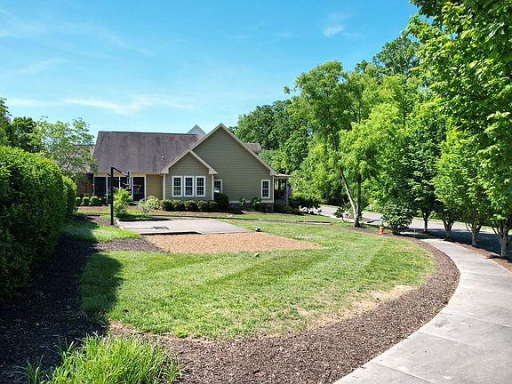 5th image of 2664 Spring Creek Dr