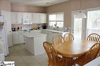 3rd image of 16 Braelock Ct