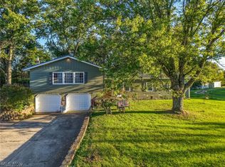7370 Pinecrest Dr, Zanesville, OH 43701
