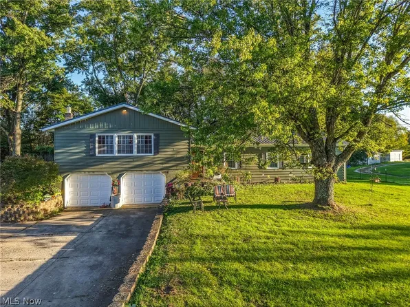 7370 Pinecrest Dr, Zanesville, OH 43701