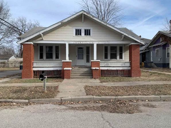 814 Maris St, Winfield, KS 67156