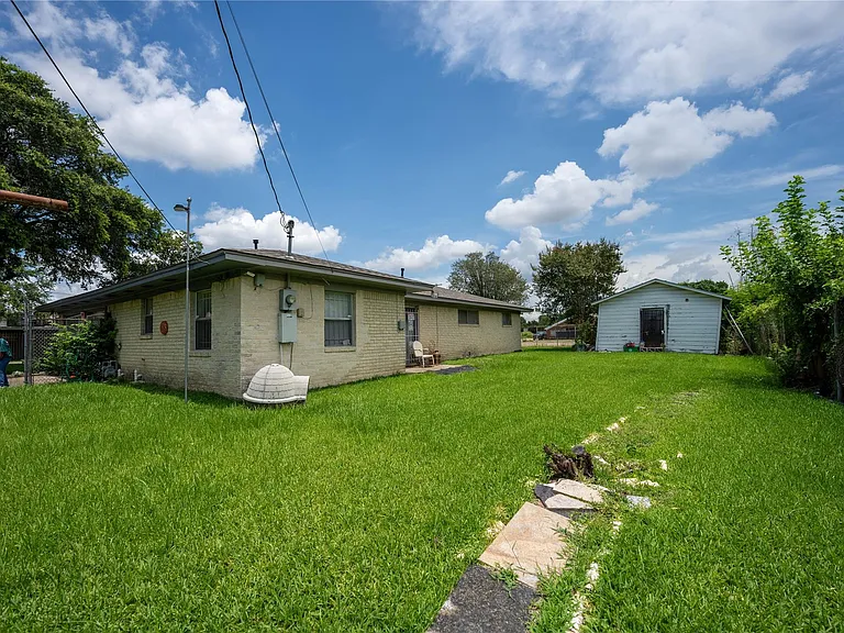 4402 Balkin St — Photo 16