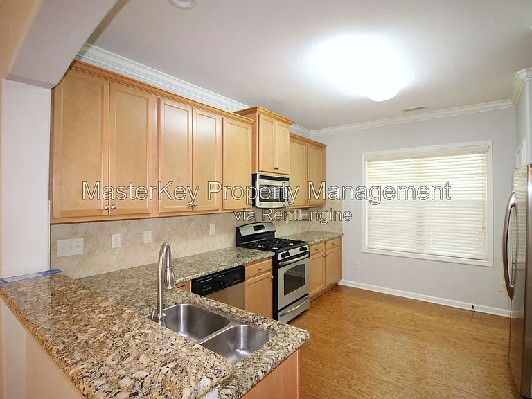 533 Matheson Pl — Photo 7